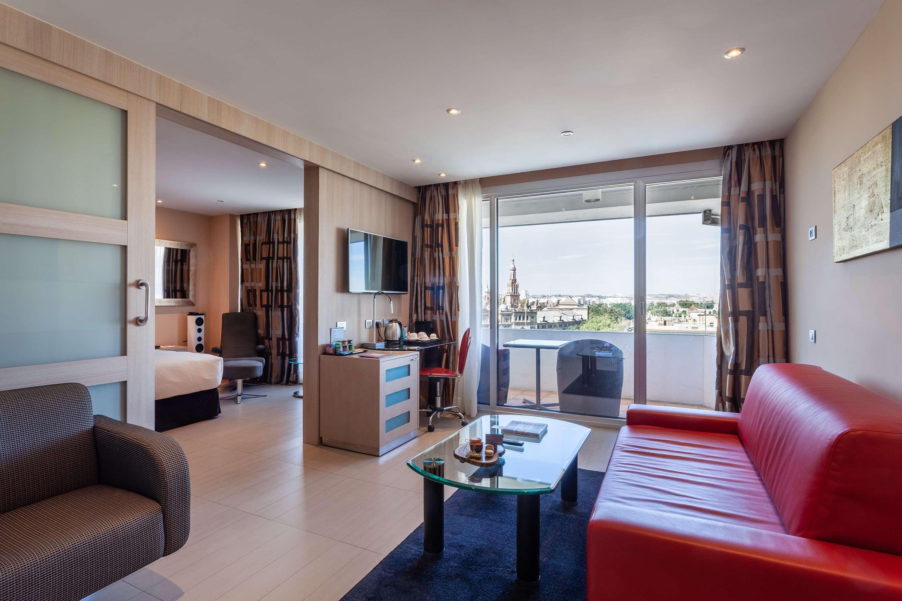 The Level At Melia Sevilla Exteriör bild
