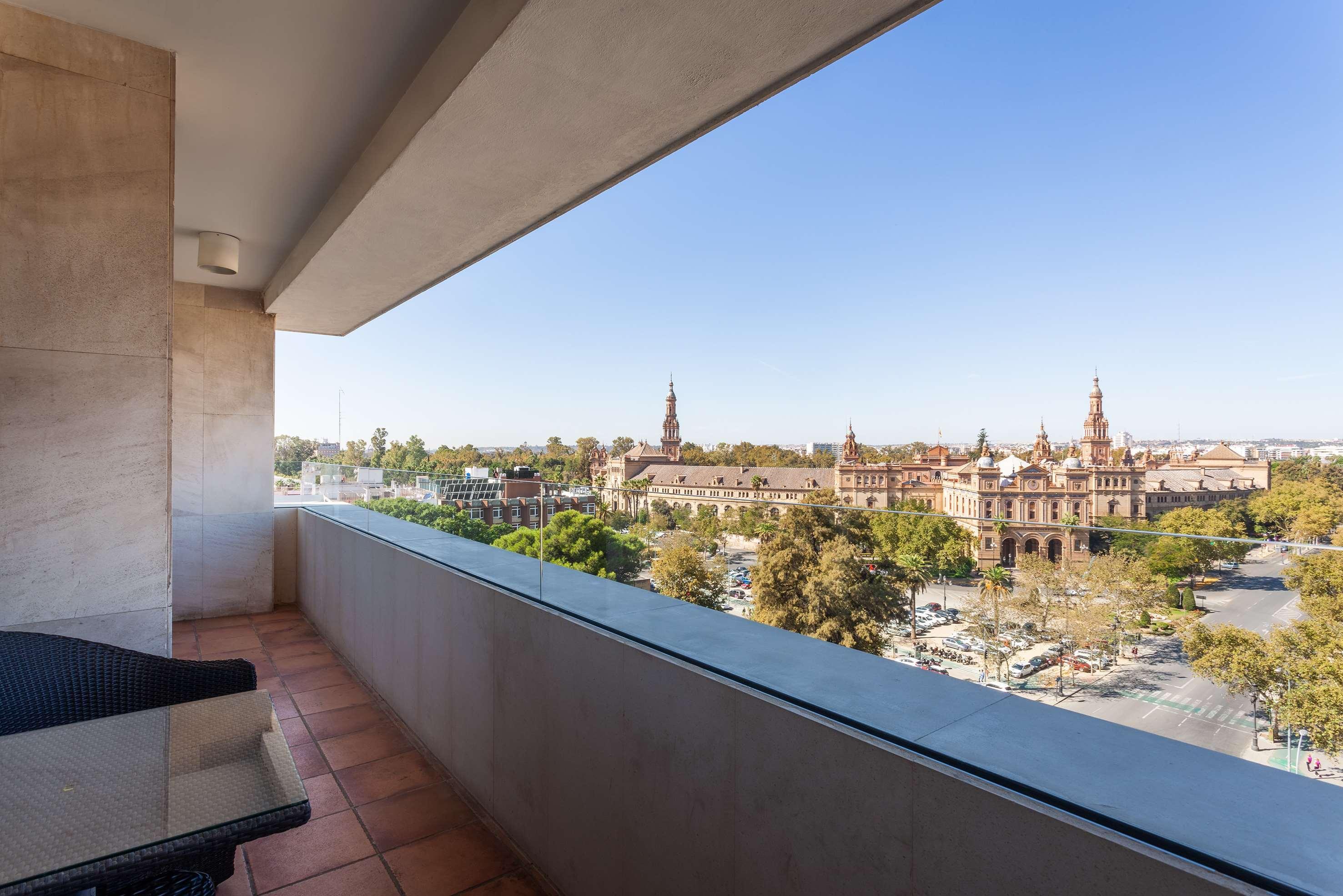 The Level At Melia Sevilla Exteriör bild