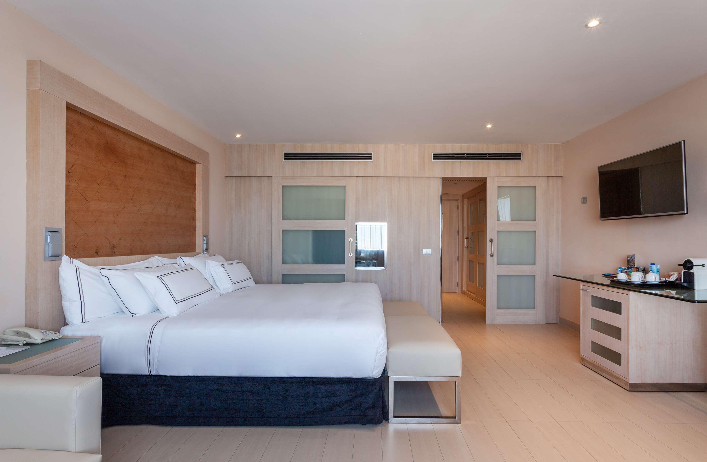 The Level At Melia Sevilla Exteriör bild